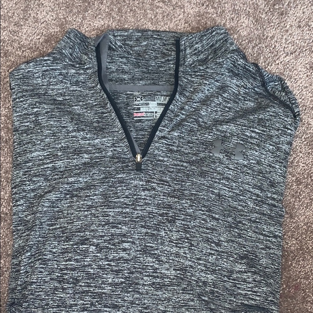 Men’s quarter zip shirt